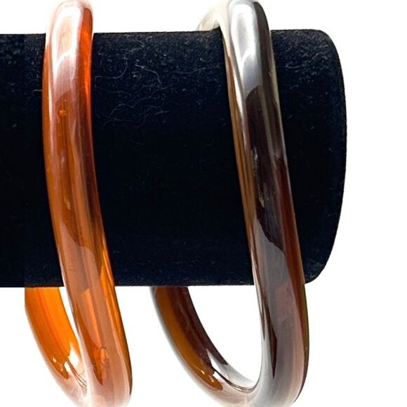 Making Waves — Vintage Lucite Bangle Pair — Size 7 1/2  – GUC - Picture 2 of 6